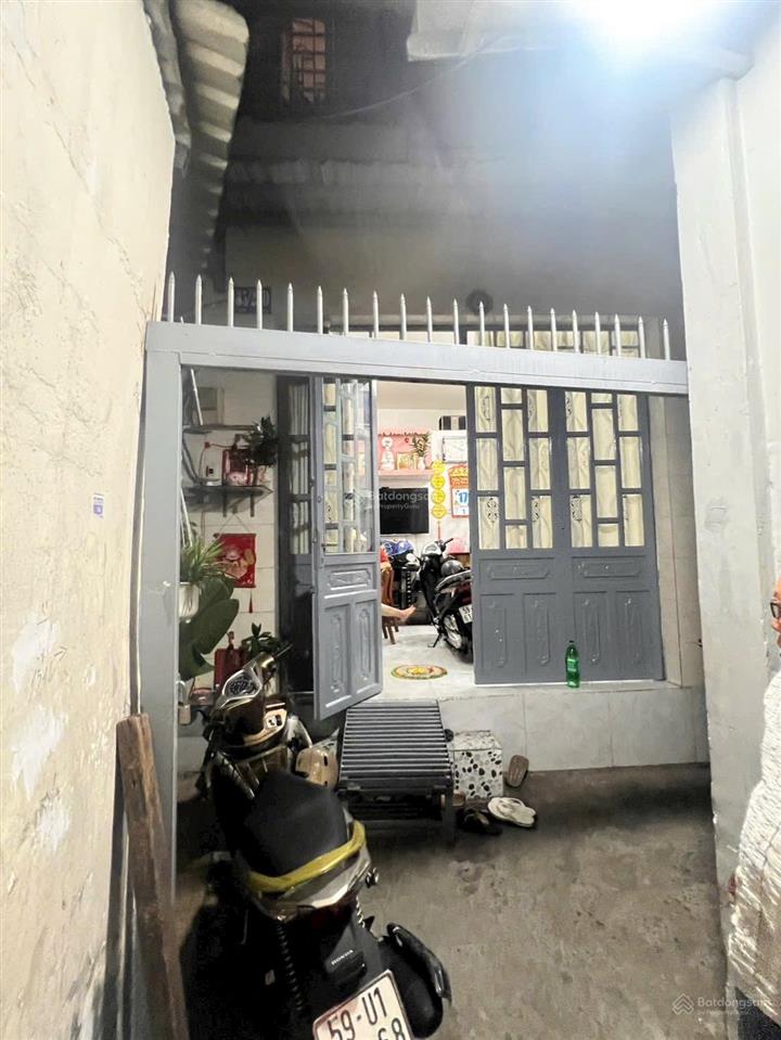 Bán nhà hẻm 185 bà hom p13 q6 (thông ra phố ẩm thực)