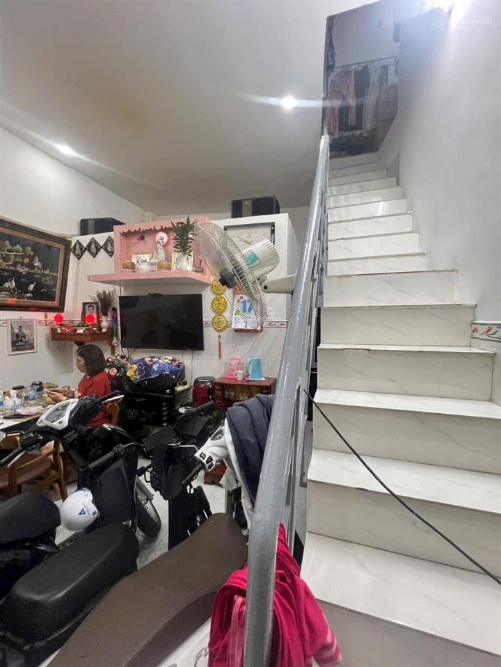 Bán nhà hẻm 185 bà hom p13 q6 (thông ra phố ẩm thực)