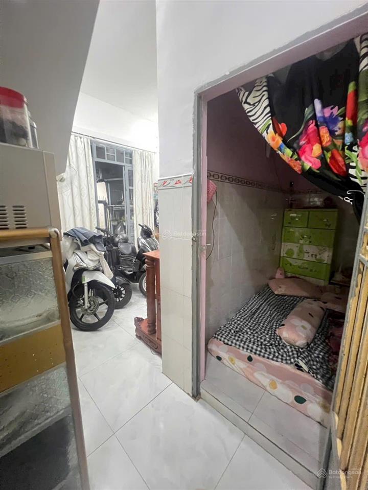 Bán nhà hẻm 185 bà hom p13 q6 (thông ra phố ẩm thực)