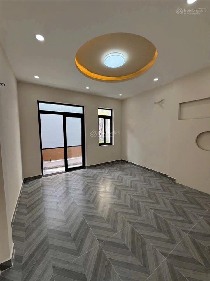 Bán nhà mới cách 1 căn ra mặt tiền trương phước phan q.bình tân