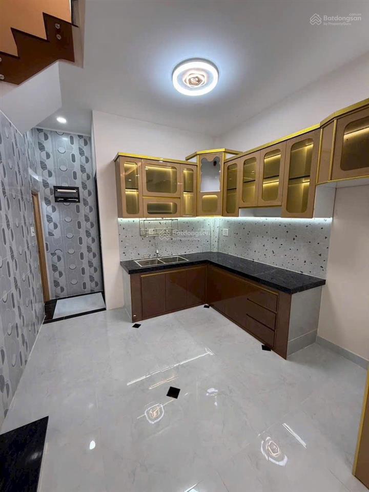 Bán nhà mới cách 1 căn ra mặt tiền trương phước phan q.bình tân