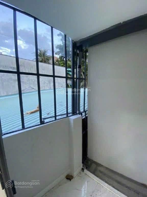 Bán nhà mới sổ hồng riêng đường hưng phú q8