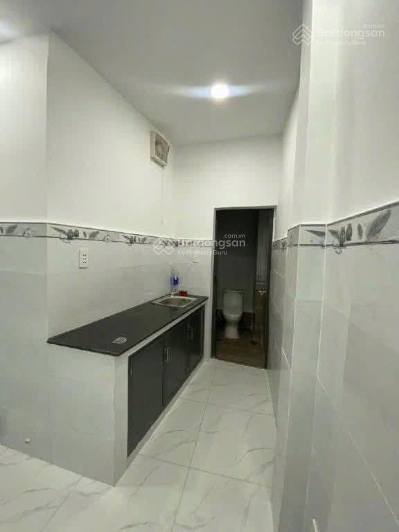 Bán nhà mới sổ hồng riêng đường hưng phú q8