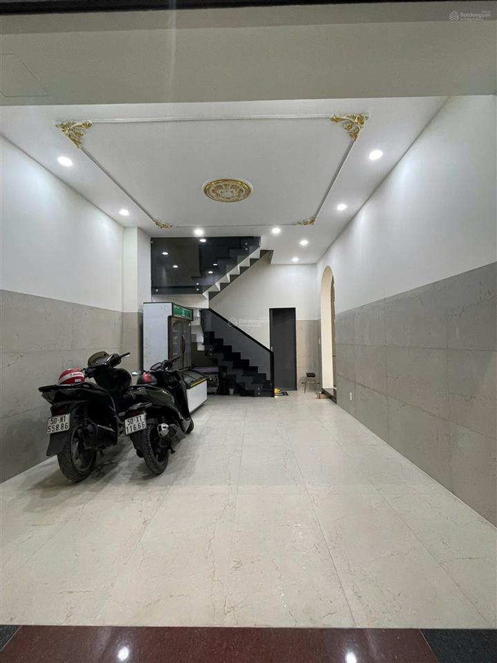 Nhà đường bình thành dt lớn ngang 14m x 10m cn 85,6m2 4 tấm, 5 pn  6 wc có gara xe hơi có giá tốt