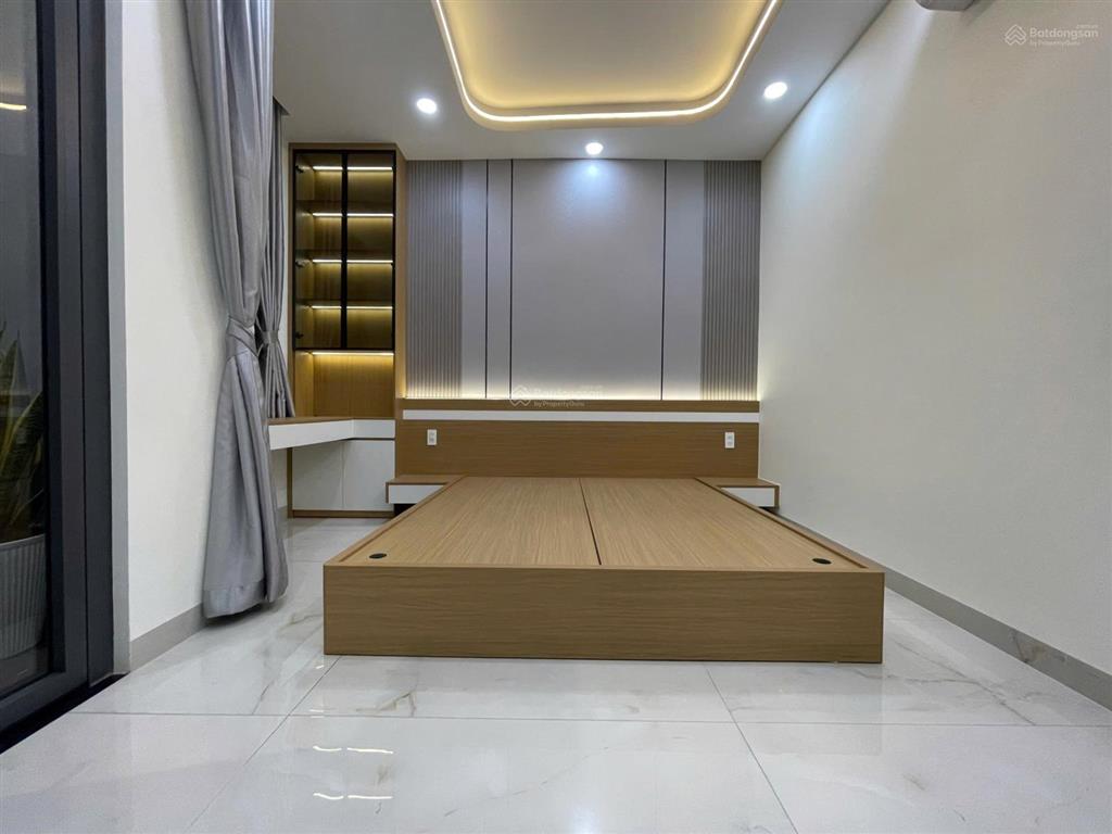 Nhà đường bình thành dt lớn ngang 14m x 10m cn 85,6m2 4 tấm, 5 pn  6 wc có gara xe hơi có giá tốt