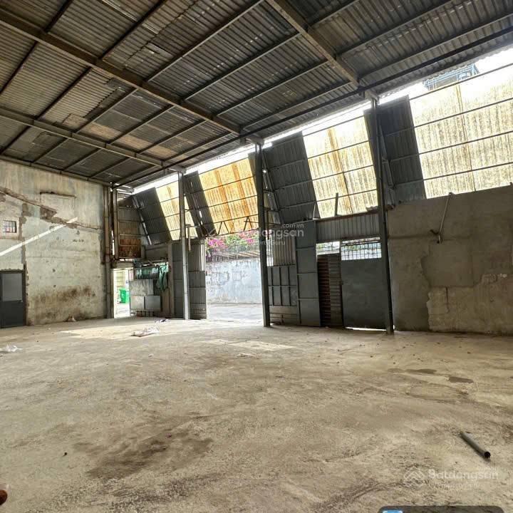 Nhà lô góc cực hiếm mã lò, 2 mặt tiền, 9.6x20m, giá tốt