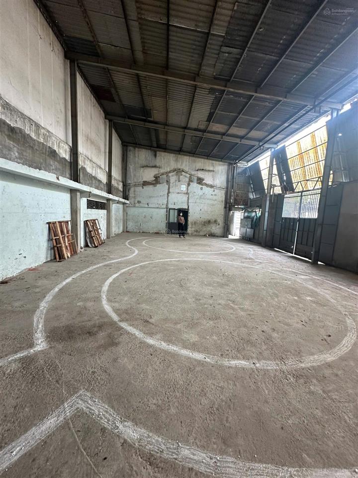 Nhà lô góc cực hiếm mã lò, 2 mặt tiền, 9.6x20m, giá tốt