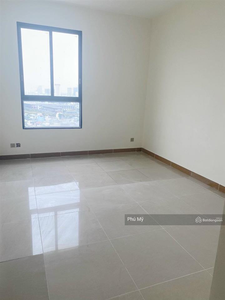 Chính chủ bán căn hộ đức khải, 90m2 2pn, 2wc, view thoáng. giá thanh toán 3,1 tỷ. 0926 879 ***