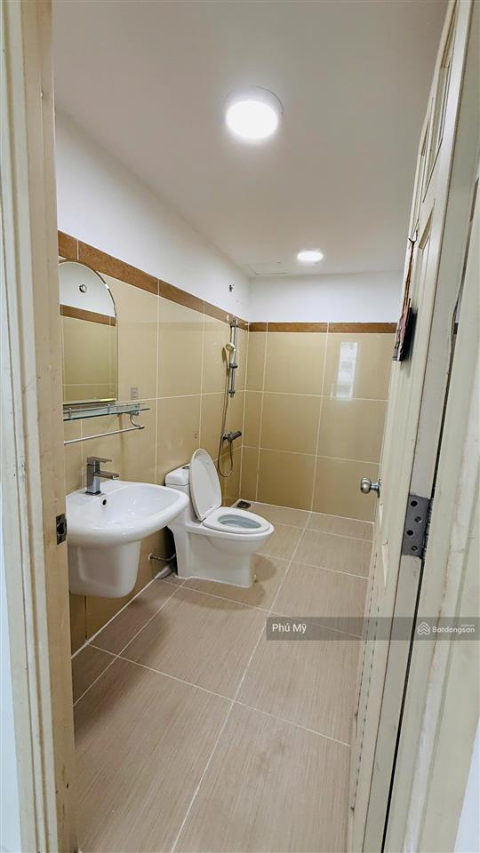 Cho thuê 97m², 3pn, 2wc, nội thất cơ bản 10 triệu.  0926 879 ***