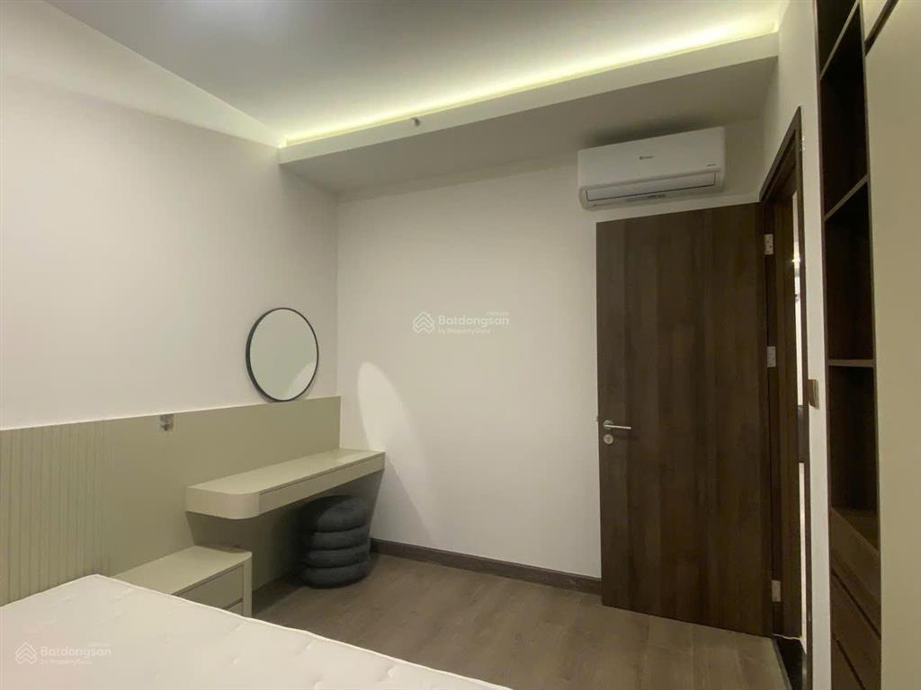 Cho thuê tại q7 boulevard, 70m2, 2pn, 2wc, 12 triệu.  0926 879 ***