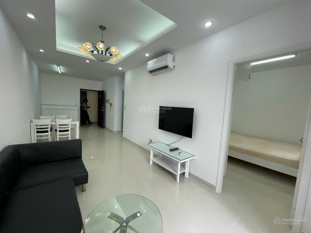 Bán cc sky garden 3, 56m2, 2pn, 1wc full nội thất 4,5 tỷ.  0926 879 ***