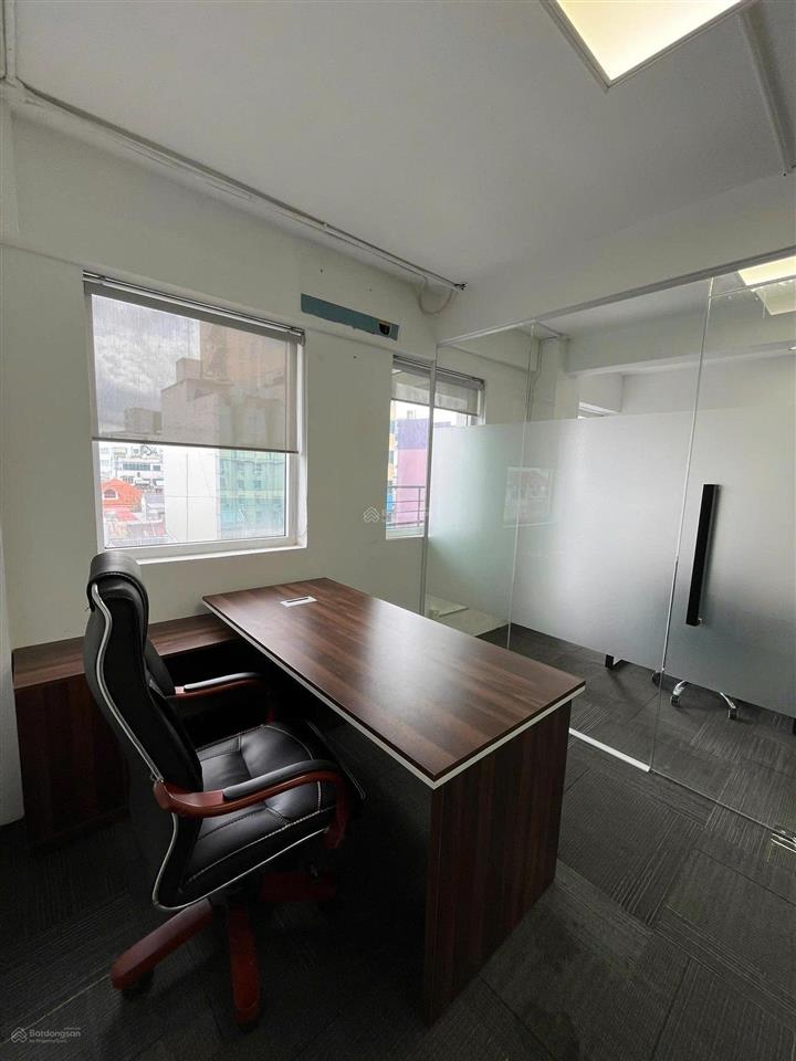 Bán nhà trần hưng đạo q.5  hxh 6m  chỉ sau 1 căn mặt tiền  dt 5m x 10m  4 tầng 4 btct