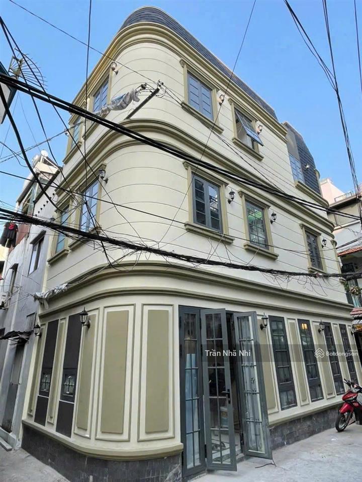 Bán nhà võ văn kiệt q1  góc 3mt  ngang 10m  3 tầng  4,5 x 10m  chỉ 16 tỷ