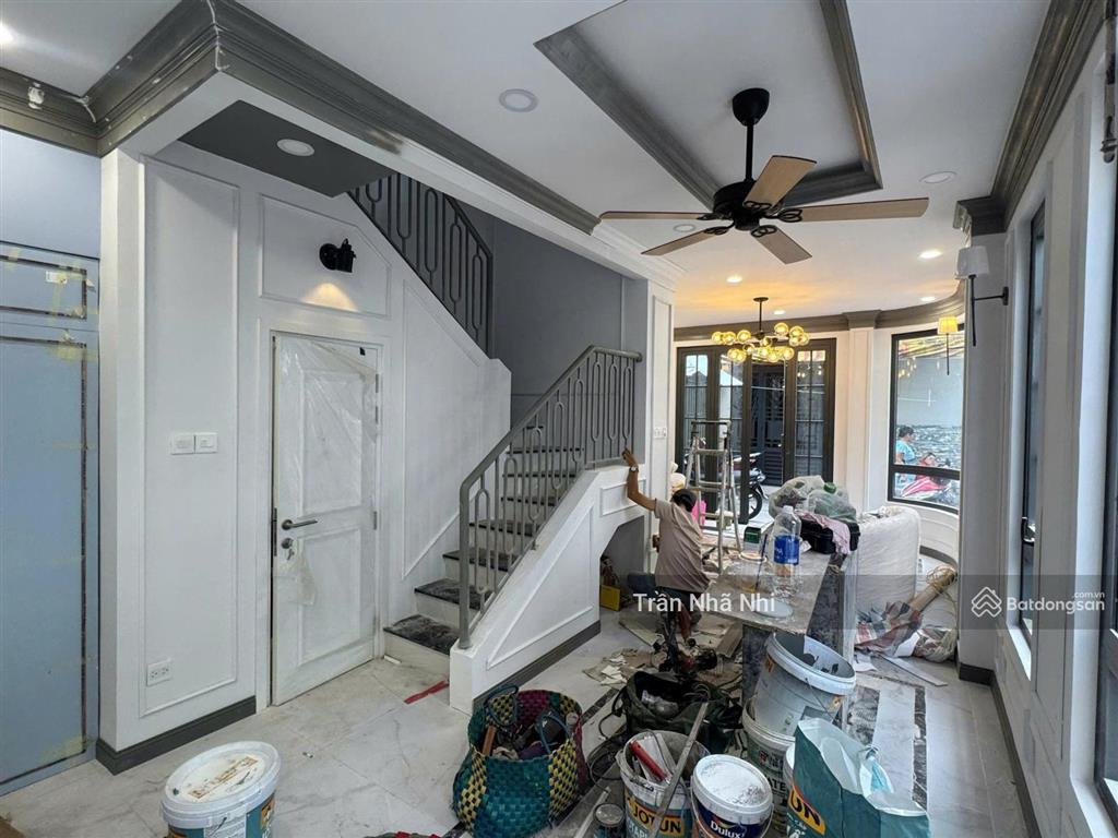 Bán nhà võ văn kiệt q1  góc 3mt  ngang 10m  3 tầng  4,5 x 10m  chỉ 16 tỷ