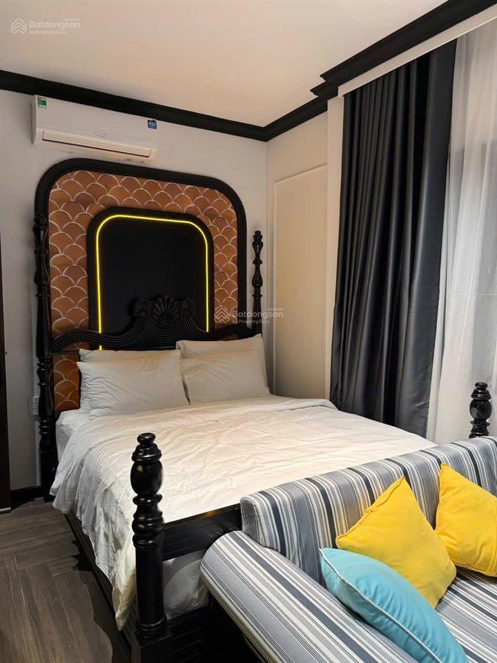 Hxh 10m nguyễn trãi, dt 4,3x13m, 50m2, xây căn hộ dv kinh doanh airbnb dòng tiền khủng, chỉ 11 tỷ