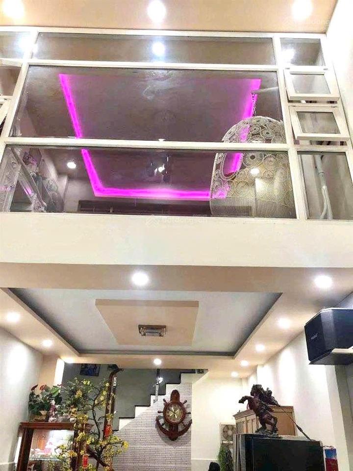 Giảm nhanh 6,15 tỷ bán, nguyễn ngọc lộc 4 x 8,5m, 3 tầng btct, 2wc cách hxh 1 căn