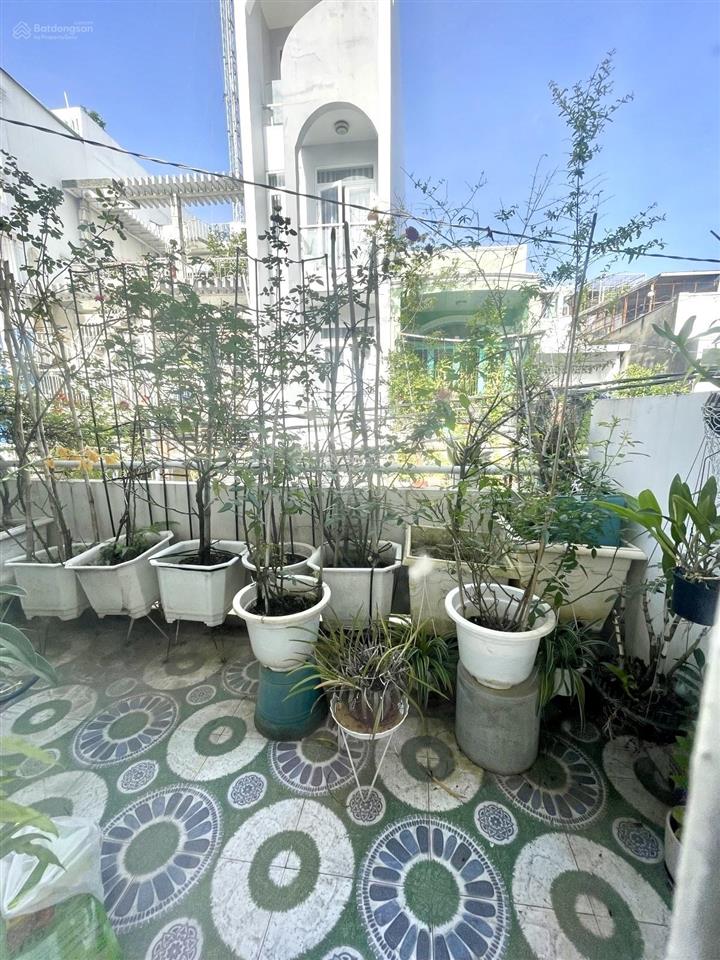 Bán nhà hxh cách mạng tháng 8, 3.8 x 11m, giá cự tốt chỉ nhỉnh 6 tỷ ở ngay