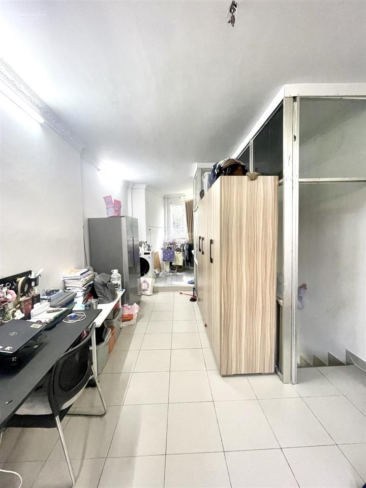 Bán nhà hxh cách mạng tháng 8, 3.8 x 11m, giá cự tốt chỉ nhỉnh 6 tỷ ở ngay