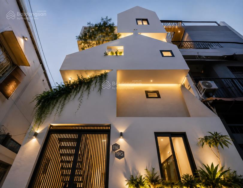 Chủ cần bán nhà 4 tầng 5pn, 40m2 cn, dtsd 160m2 kinh doanh đa chức năng chỉ 6,3 tỷ tl
