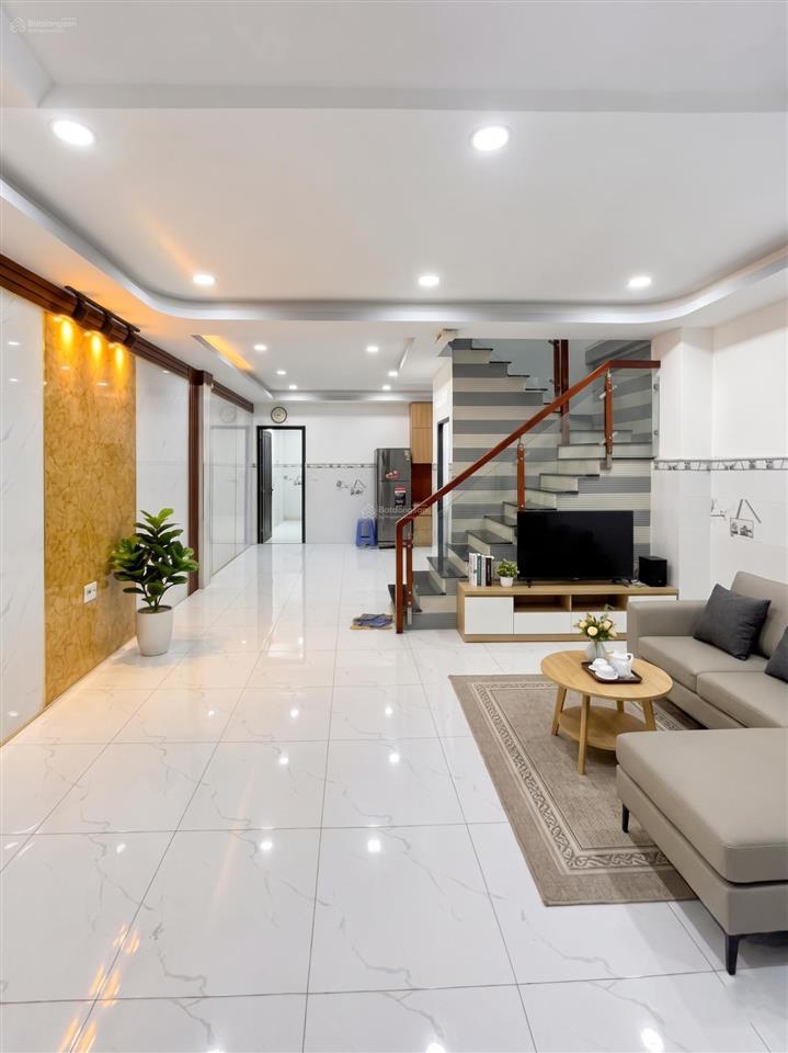 Gấp sát mt âu dương lân, ngang 5,7 x 14m (hiếm), 2 tầng 4pn chỉ 6,5 tỷ