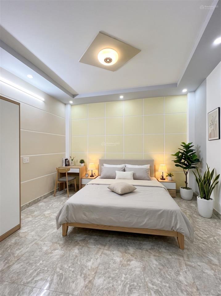 Nhà hot âu dương lân quận 8, dt 4,1 x 12 vuông vức, 4 tầng 4pn giá 7,4 tỷ