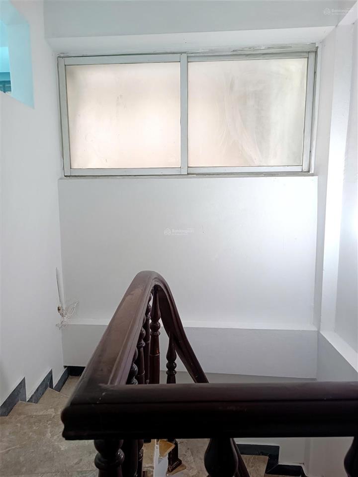 Chuyển công tác bán gấp nhà hạ hồi hoàn kiếm 26m 6 tầng mt 5m chỉ 9,95 tỷ tl sâu