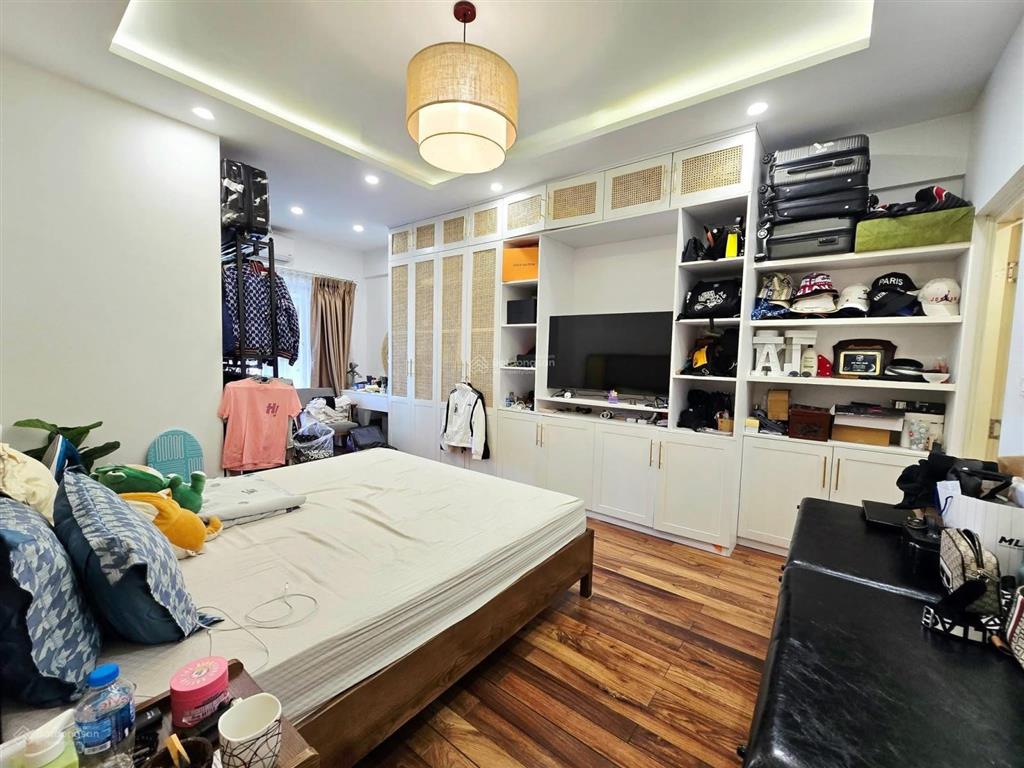 Cắt lỗ mạnh! căn hộ 125m2 cạnh biệt thự vườn đào 3pn sổ đỏ lâu dài, chỉ 9.9 tỷ tl mạnh