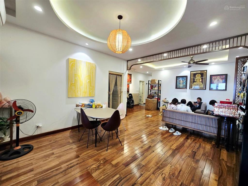 Cắt lỗ mạnh! căn hộ 125m2 cạnh biệt thự vườn đào 3pn sổ đỏ lâu dài, chỉ 9.9 tỷ tl mạnh