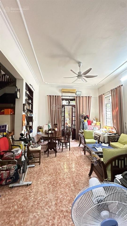Bán gấp tô ngọc vân tây hồ 100m2 3 tầng mt 8m ô tô sát phố hơn 40 tỷ tl mạnh
