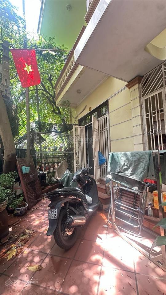 Bán gấp tô ngọc vân tây hồ 100m2 3 tầng mt 8m ô tô sát phố hơn 40 tỷ tl mạnh