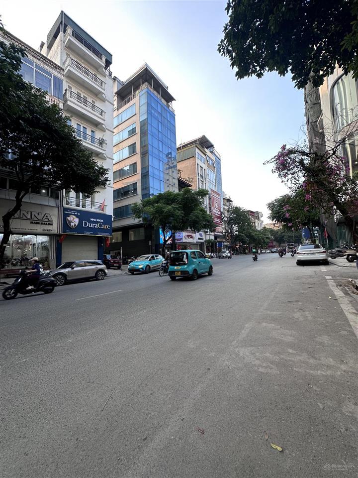 Hạ chào bán gấp nhà mặt phố sơn tây ba đình 45m 5 tầng mt ~5m nhỉnh 25 tỷ kinh doanh tặng full đồ
