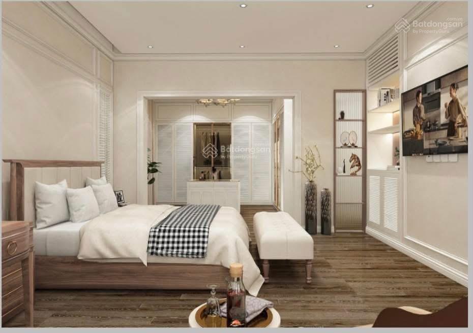 Cần gấp tài chính bán nhanh sau nhà mặt hồ tây 64m2 7 tầng thang máy ô tô 5m view trực diện hồ tây
