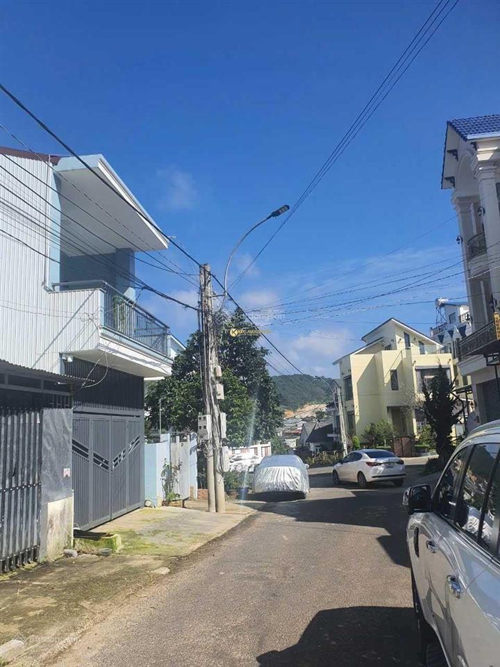 Đất mặt tiền kqh, cách chợ 1km, cách trung tâm 5 phút đi xe