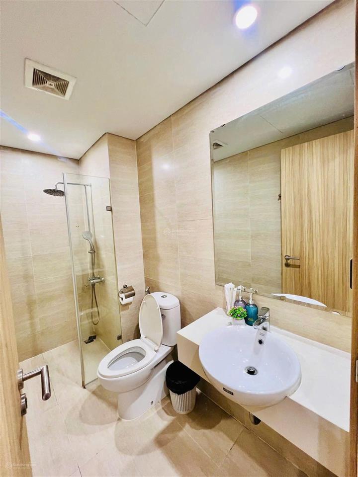 Cần thanh khoản gấp 2 ngủ 2 vệ sinh greenbay garden. đầy đủ nội thất chỉ 2ty7xx đã có sổ đỏ