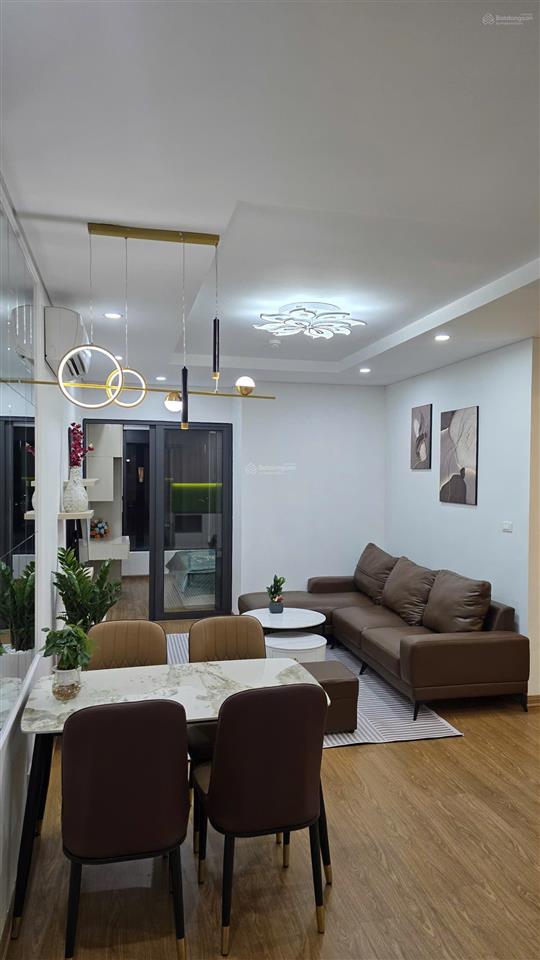 Chính chủ gửi bán căn hộ 1 phòng ngủ. chung cư greenbay garden trung tâm thành phố hạ long