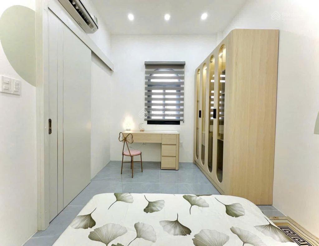 Cần tiền bán gấp nhà phạm thế hiển gần ubnd, shr, hẻm xe hơi nở hậu, diện tích lớn giá chỉ 1.5 tỷ