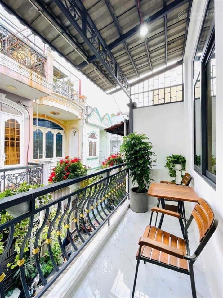 Cần tiền bán gấp nhà phạm thế hiển gần ubnd, shr, hẻm xe hơi nở hậu, diện tích lớn giá chỉ 1.5 tỷ