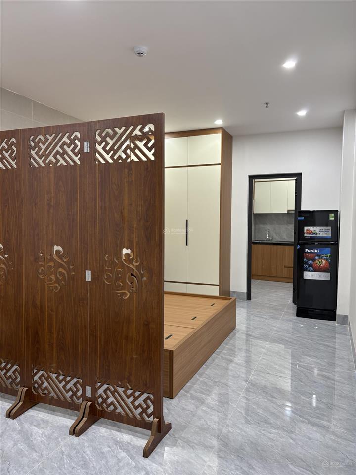 Cho thuê phòng 1n1k  free view hồ lộng gió ở xuân la, tây hồ dt 30m2