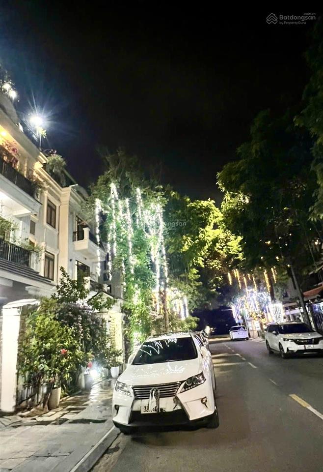 Cho thuê biệt thự khu đô thị việt hưng dt 180m x 4 tầng  mặt tiền 10m. sổ vuông đẹp