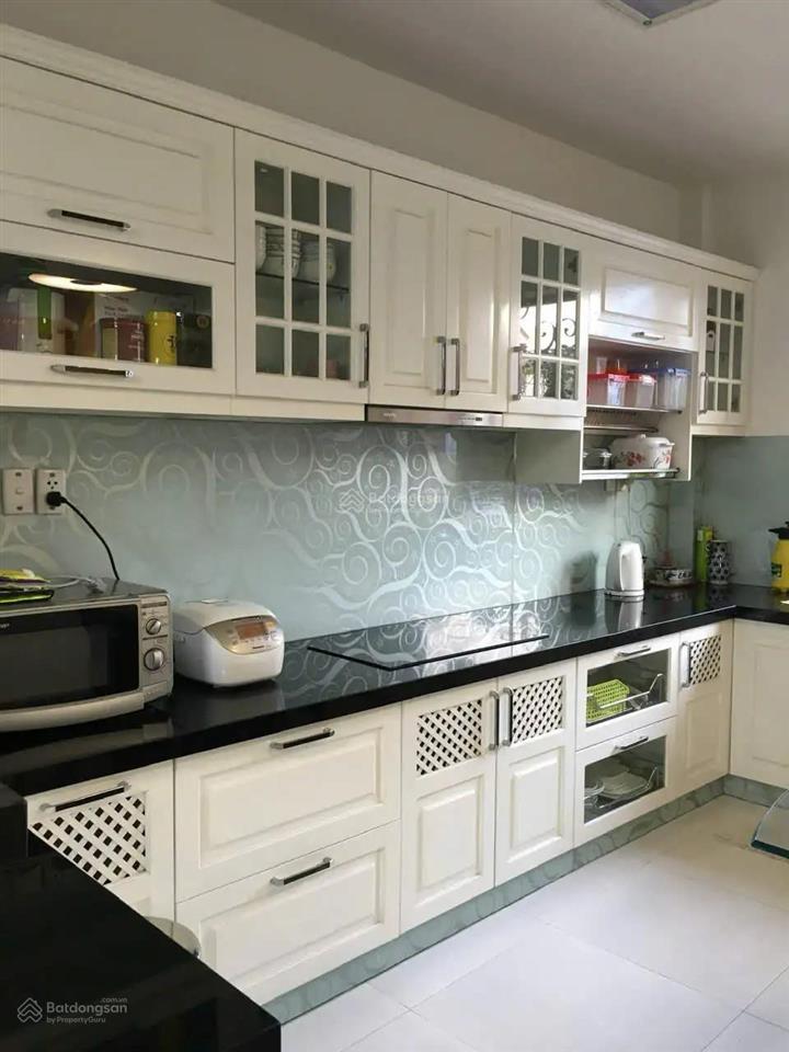 Giảm 200 triệu! khu vip huỳnh văn bánh xe oto đậu trước nhàdt 3,5x11, 4 tầng giá giảm còn 9,5 tỷ