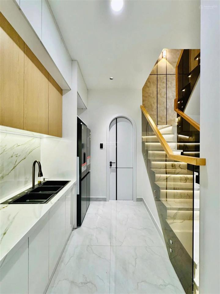 Hiện đại! nhà hxh ngang 6m đường thích quảng đức giá chỉ 7,55 tỷ tl