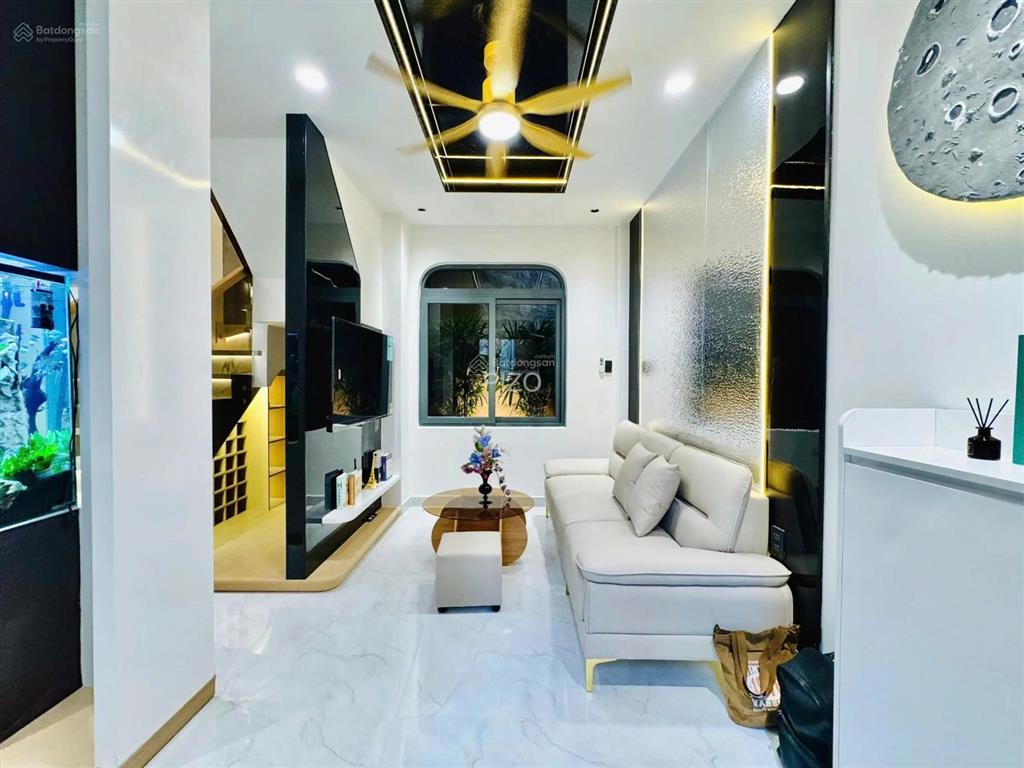 Hiện đại! nhà hxh ngang 6m đường thích quảng đức giá chỉ 7,55 tỷ tl