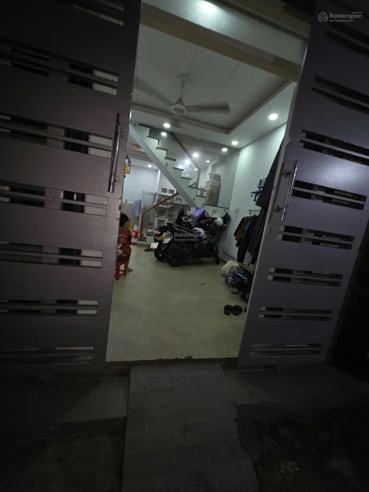 Giảm 200tr gấp bán! nhà đúc btct kiên cố kết cấu sẵn  dt 49m2 ngang 3m8 giá giảm còn 5,3 tỷ bl