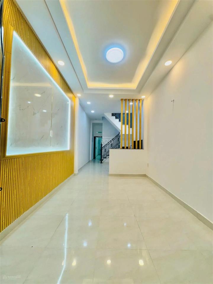 Bán nhanh nhà 53m2  2 tầng  chỉ 8,4 tỷ  hxh 6m  có phòng ngủ ở trệt  sổ vuông,pháp lý chuẩn