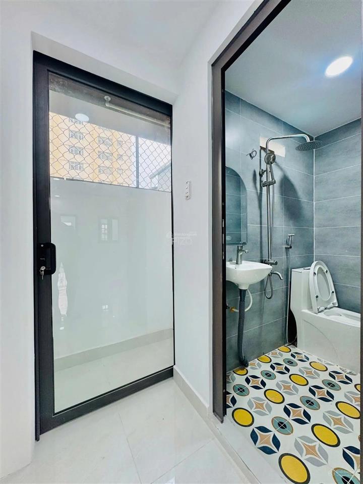 Bán nhanh nhà 53m2  2 tầng  chỉ 8,4 tỷ  hxh 6m  có phòng ngủ ở trệt  sổ vuông,pháp lý chuẩn