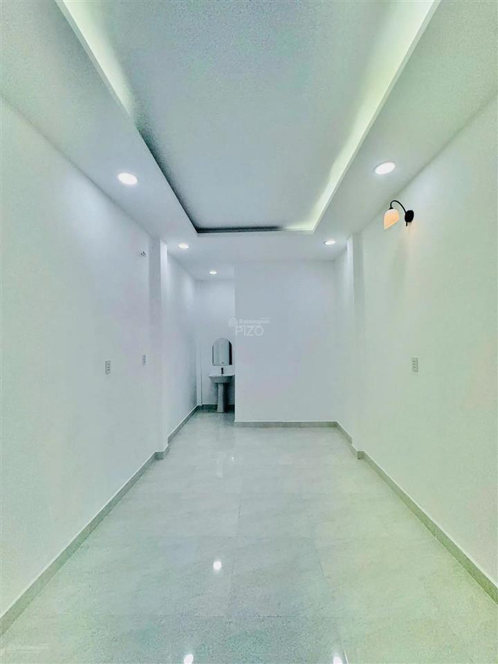 Bán nhanh nhà 53m2  2 tầng  chỉ 8,4 tỷ  hxh 6m  có phòng ngủ ở trệt  sổ vuông,pháp lý chuẩn