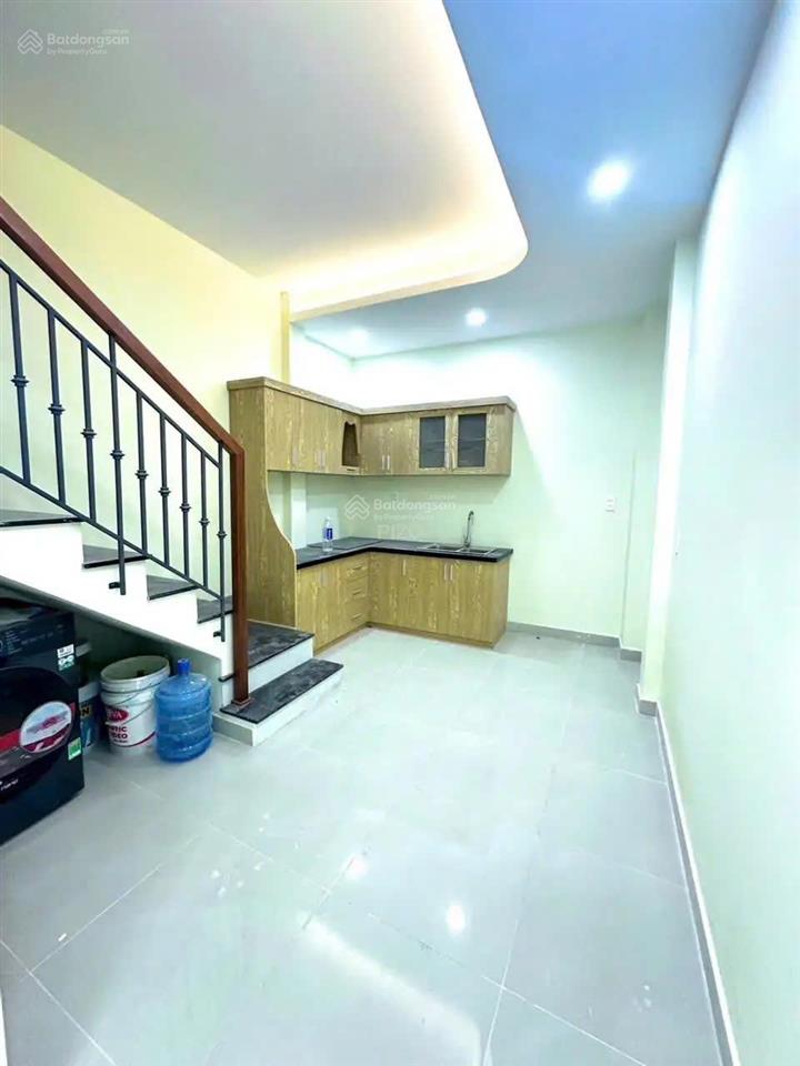 Bán nhanh! nhà nguyễn thượng hiền 32m2  chỉ 5 tỷ hơn  2 tầng  sổ sạch sẳn công chứng  thiện chí