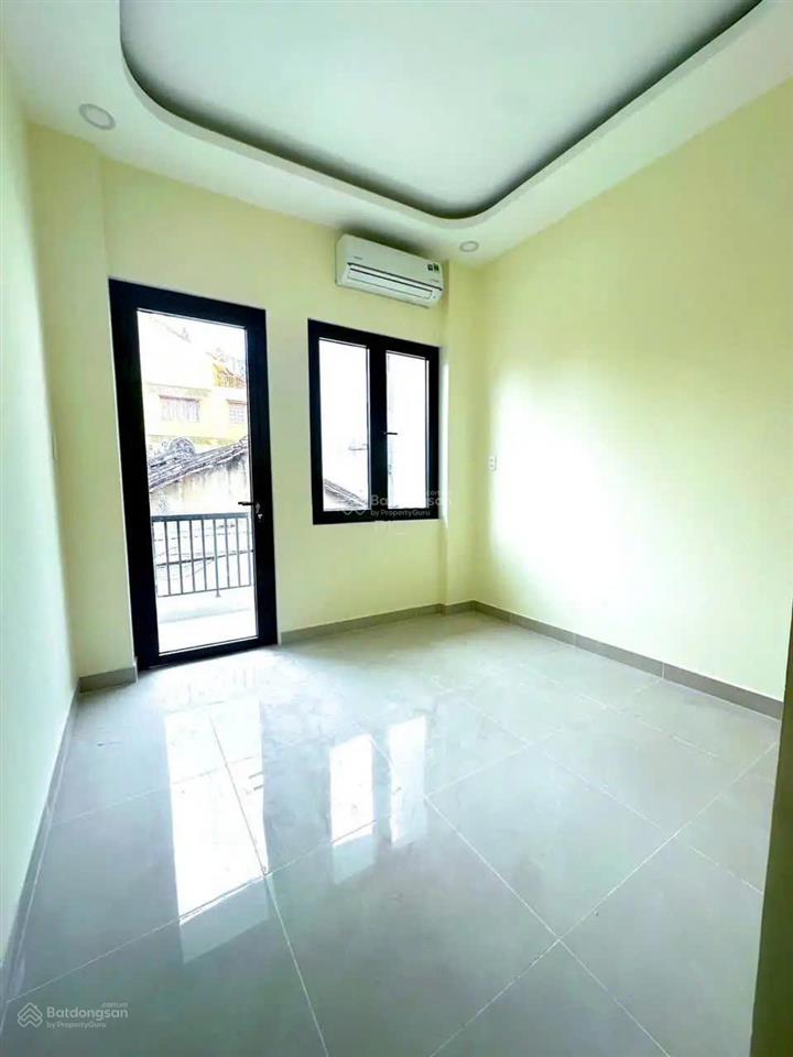 Bán nhanh! nhà nguyễn thượng hiền 32m2  chỉ 5 tỷ hơn  2 tầng  sổ sạch sẳn công chứng  thiện chí