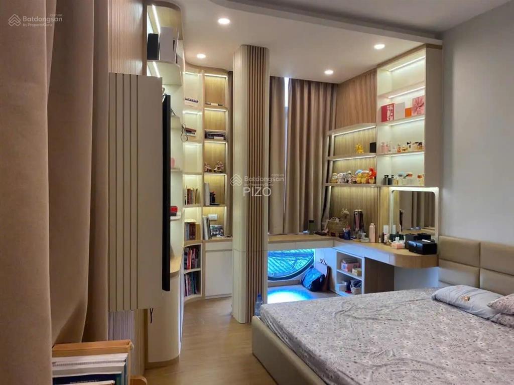 Siêu phẩm! nhà 55m2  hxh 5m  ctxd 5 tầng  chỉ hơn 7 tỷ  nhà đep xách vali vào ở ngay!