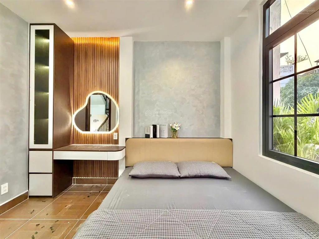 Siêu phẩm! nhà hxh 6m thích quảng đức ngang 5,85m  3 tầng  tổng dts 120m2  giá chỉ 8,6 tỷ!